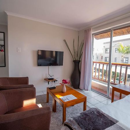 Broadway Self Catering Apartments Durbanville Exterior foto