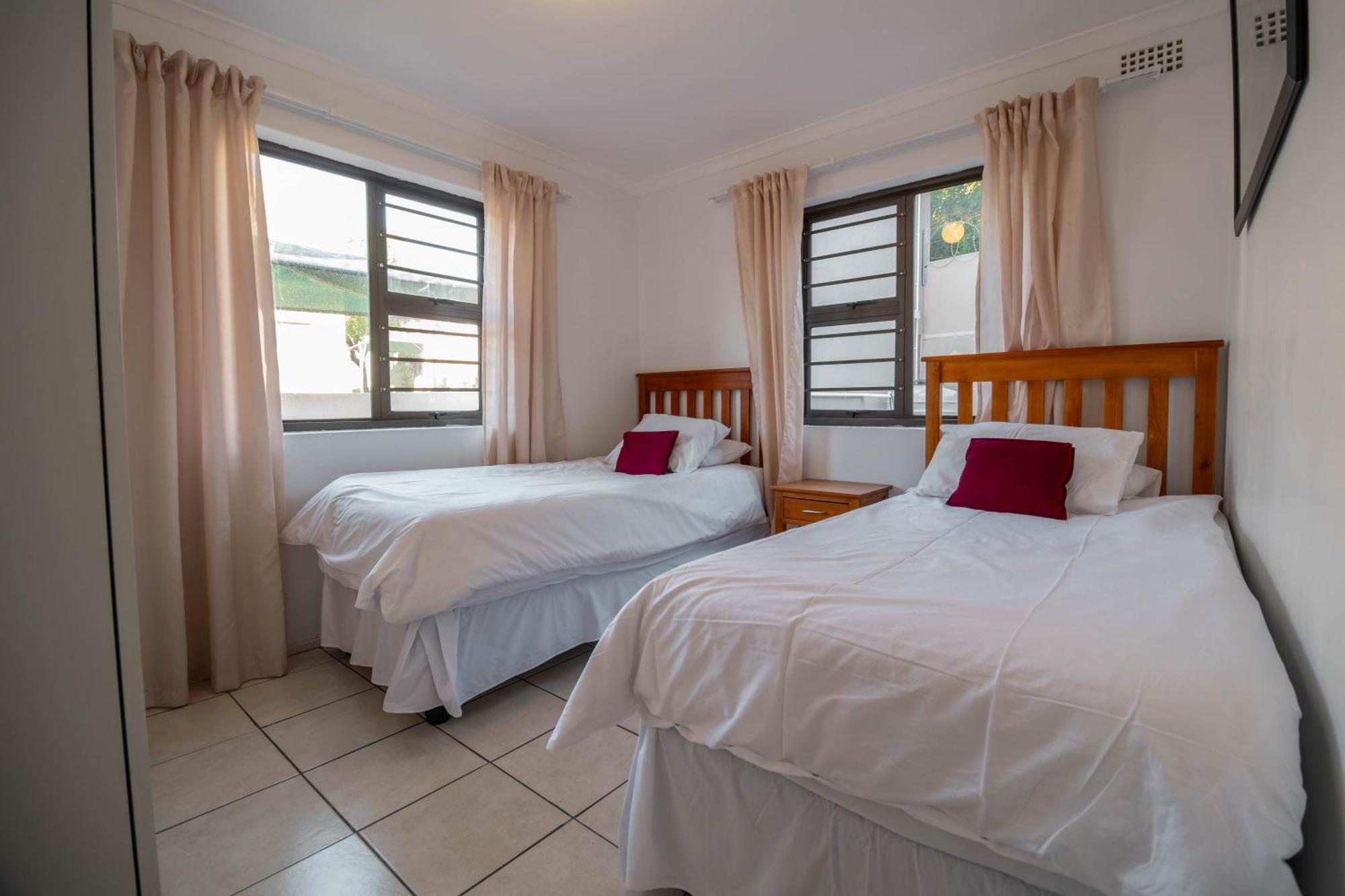 Broadway Self Catering Apartments Durbanville Exterior foto